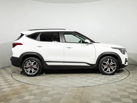 2020 Kia Seltos I, белый, 2049700 рублей, вид 4