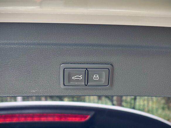 2021 Audi Q3 40 TFSI II (F3), белый, 3690000 рублей - вид 15