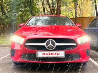 2019 Mercedes-Benz A-Класс 200 IV (W177), красный, 1950000 рублей, вид 3