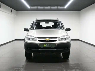2011 Chevrolet Niva I Рестайлинг, серый, 695000 рублей, вид 3