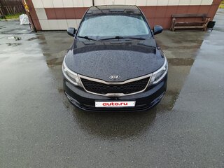 2016 Kia Rio III Рестайлинг, чёрный, 900000 рублей, вид 1