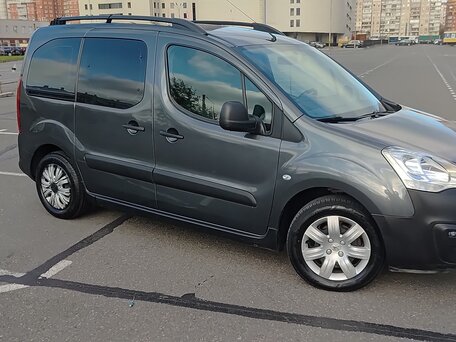 2017 Peugeot Partner II Рестайлинг 2, серый, 965000 рублей, вид 4