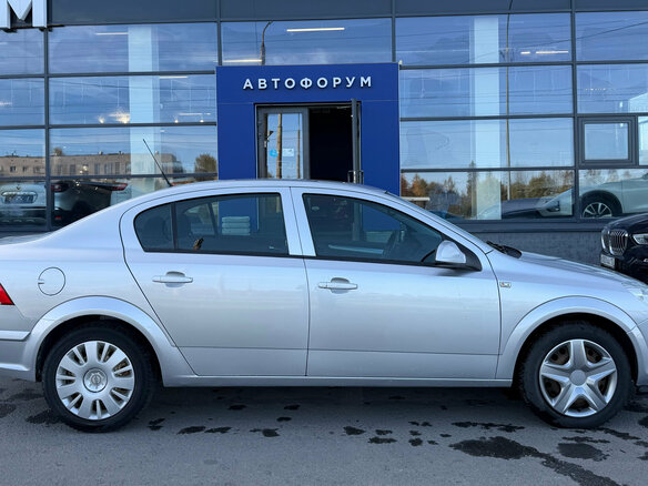 2010 Opel Astra H Рестайлинг, серебристый, 395000 рублей - вид 3