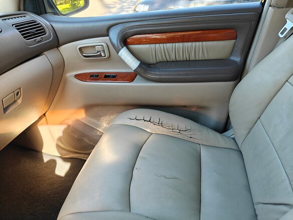 1998 Lexus LX 470 II, серый, 900000 рублей - вид 9