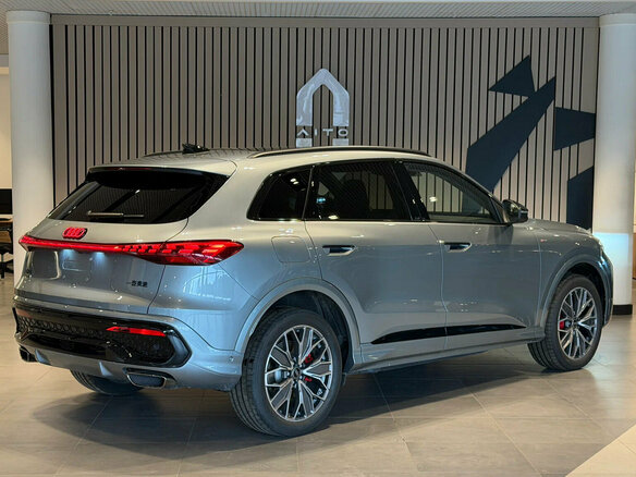 2026 Audi Q5 L III (GU), серебристый, 6500000 рублей - вид 34