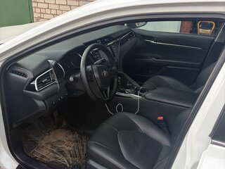 2020 Toyota Camry VIII (XV70), чёрный, 2385000 рублей, вид 2