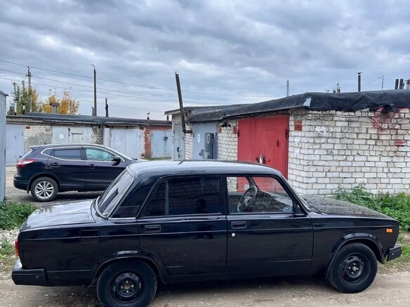 2010 Lada (ВАЗ) 2105, синий, 90000 рублей - вид 2