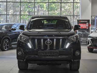 2014 Toyota Land Cruiser Prado 150 Series Рестайлинг 1, чёрный, 3599000 рублей, вид 2