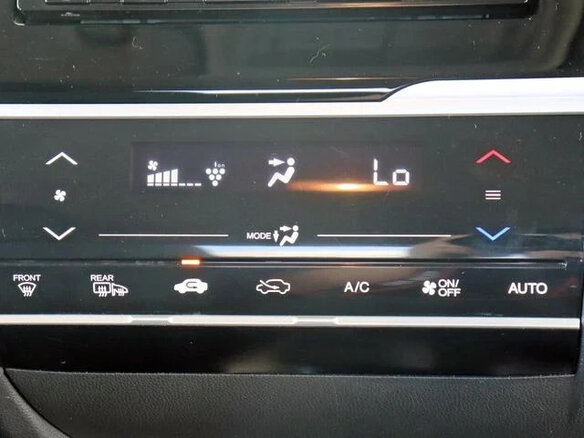 2020 Honda Fit III Рестайлинг, белый, 1055000 рублей - вид 21