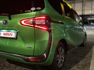 2016 Toyota Sienta II, зелёный, 1500000 рублей, вид 2