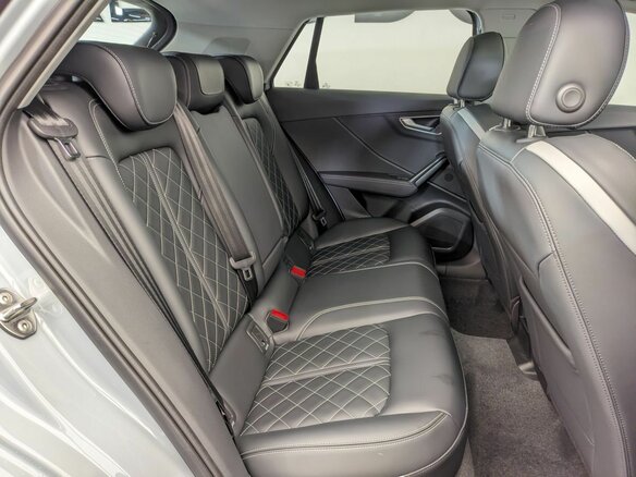 2026 Audi Q2 L 35 TFSI I Рестайлинг, серый, 3940000 рублей - вид 11