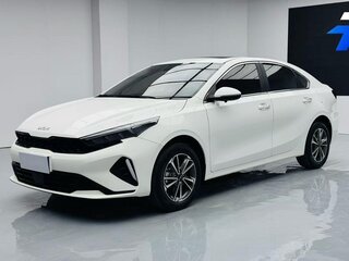 2023 Kia K3 II (China Market) Рестайлинг, белый, 1590000 рублей, вид 1