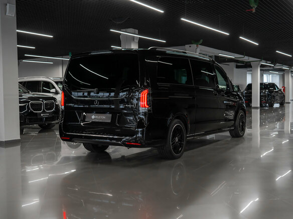 2025 Mercedes-Benz V-Класс Extra Long 300 d экстра длинный III (W447) Рестайлинг 2, чёрный, 13500000 рублей - вид 4