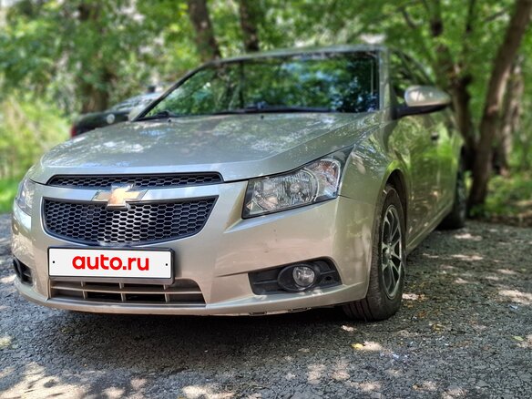2012 Chevrolet Cruze I, бежевый, 610000 рублей - вид 1
