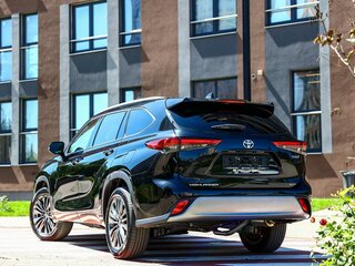 2026 Toyota Highlander IV (XU70), чёрный, 5299999 рублей, вид 4