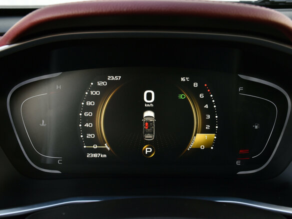 2023 Geely Coolray I, серый, 1935000 рублей - вид 16