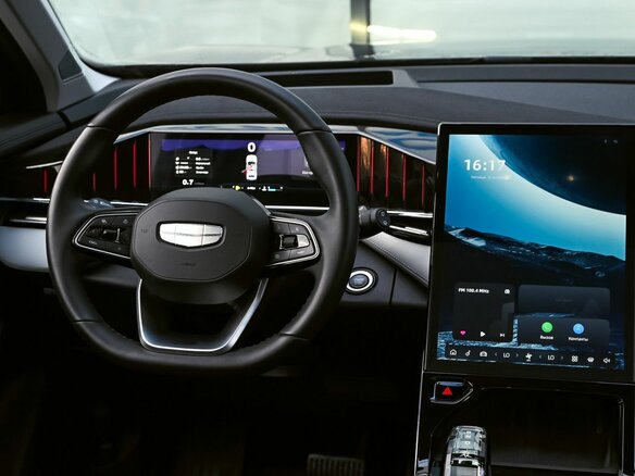 2024 Geely Atlas II, чёрный, 3089000 рублей - вид 20