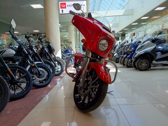 2018 Indian Chieftain, красный, 1650000 рублей - вид 2