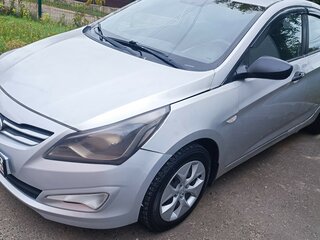 2014 Hyundai Solaris I, белый, 380000 рублей, вид 2