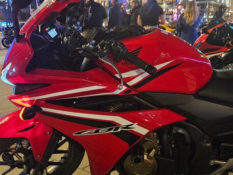 2018 Honda CBR 400R, красный, 620000 рублей, вид 5