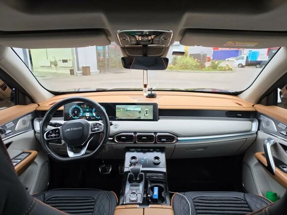 2024 Jetour X70+ I Рестайлинг, чёрный, 2350000 рублей - вид 7