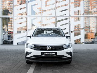 2020 Volkswagen Tiguan II Рестайлинг, белый, 2698000 рублей, вид 3