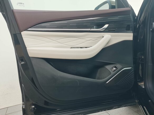 2023 Geely Monjaro (Xingyue L) I, чёрный, 3450000 рублей - вид 32