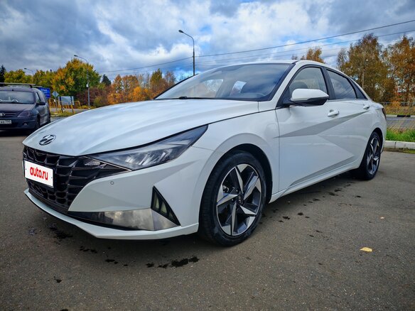 2021 Hyundai Elantra VII (CN7), белый, 2030000 рублей