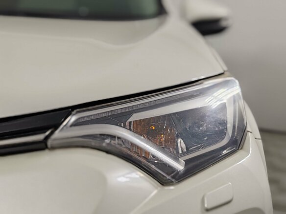 2018 Toyota RAV4 IV (XA40) Рестайлинг, белый, 2075000 рублей - вид 25