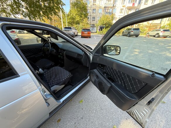 2010 Lada (ВАЗ) Priora I, серебристый, 370000 рублей - вид 8