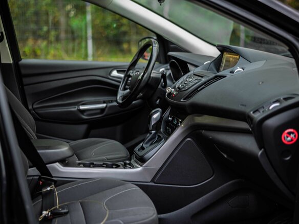 2015 Ford Kuga II, чёрный - вид 11