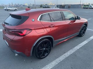 2020 BMW X2 sDrive18i I (F39), красный, 2940000 рублей, вид 5