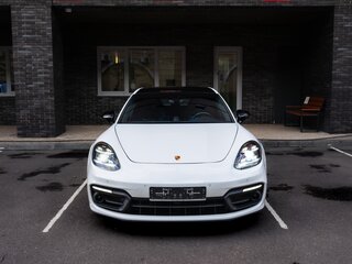 2020 Porsche Panamera 4S E-Hybrid II Рестайлинг, белый, 7100000 рублей, вид 2