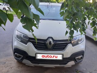 2022 Renault Sandero Stepway II Рестайлинг, белый, 2000000 рублей, вид 3