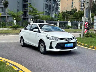 2022 Toyota Vios III Рестайлинг, белый, 985606 рублей, вид 1