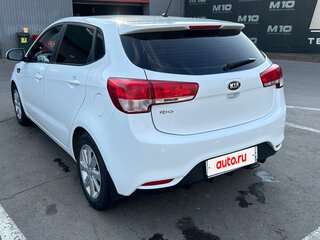 2016 Kia Rio III Рестайлинг, белый, 1000000 рублей, вид 5