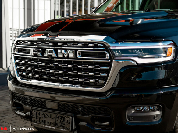2026 Ram 1500 Crew Cab eTorque V Рестайлинг, чёрный, 11450000 рублей - вид 2