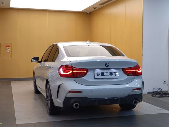 2021 BMW 1 серии 120i III (F52) Рестайлинг, белый, 1335000 рублей - вид 4