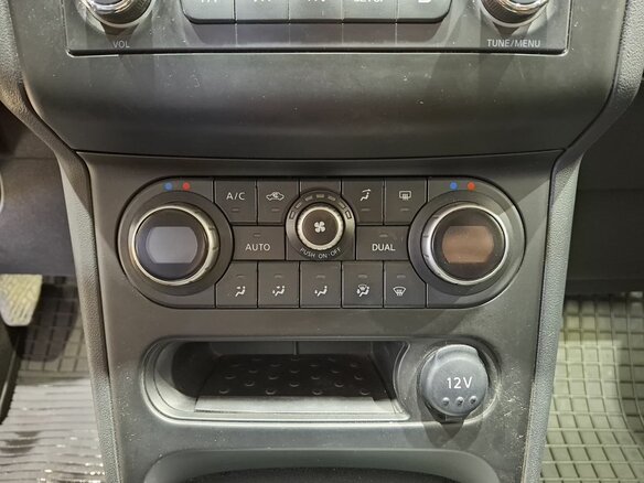 2013 Nissan Qashqai I Рестайлинг, серебристый, 1110000 рублей - вид 14