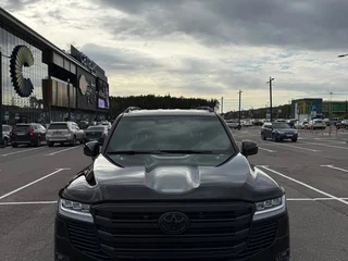 2023 Toyota Land Cruiser 300 Series, чёрный, 9500000 рублей, вид 4