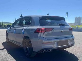 2022 Volkswagen Golf VIII, серый, 1576000 рублей, вид 4