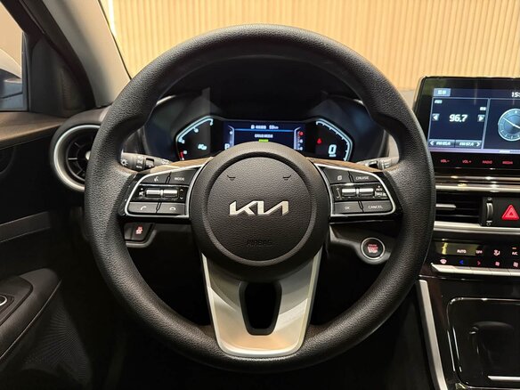 2022 Kia K3 II (China Market), белый - вид 7