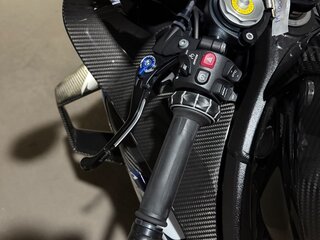 2023 BMW M 1000 RR, чёрный, 4271844 рублей, вид 2