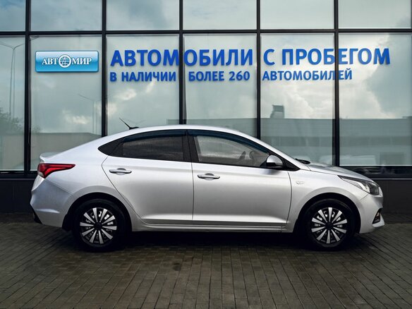 2018 Hyundai Solaris II, серебристый, 1105000 рублей - вид 5