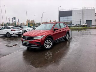 2022 Volkswagen Tiguan II Рестайлинг, красный, 3016000 рублей, вид 1