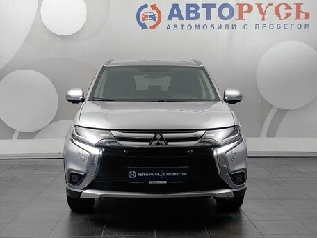 2018 Mitsubishi Outlander III Рестайлинг 2, серебристый, 1777000 рублей, вид 3