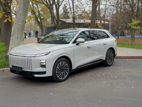 2025 Exeed Exlantix ET, серый