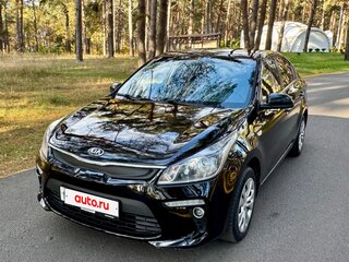 2019 Kia Rio IV, чёрный, 1060000 рублей, вид 1