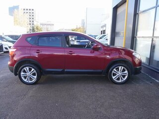 2011 Nissan Qashqai I Рестайлинг, красный, 1100000 рублей, вид 4
