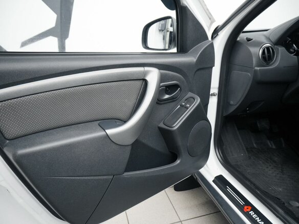 2017 Renault Duster I Рестайлинг, белый, 1329000 рублей - вид 9